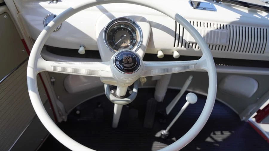1962 Volkswagen Split-Window Bus - Image 22 of 31