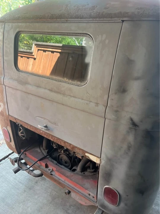 1962 Volkswagen Split-Window Camper - Image 5 of 10