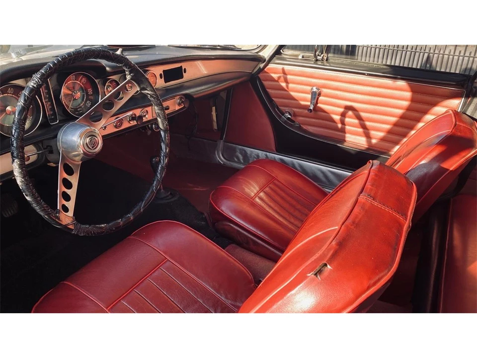1962 Volvo P1800 - Image 14 of 31