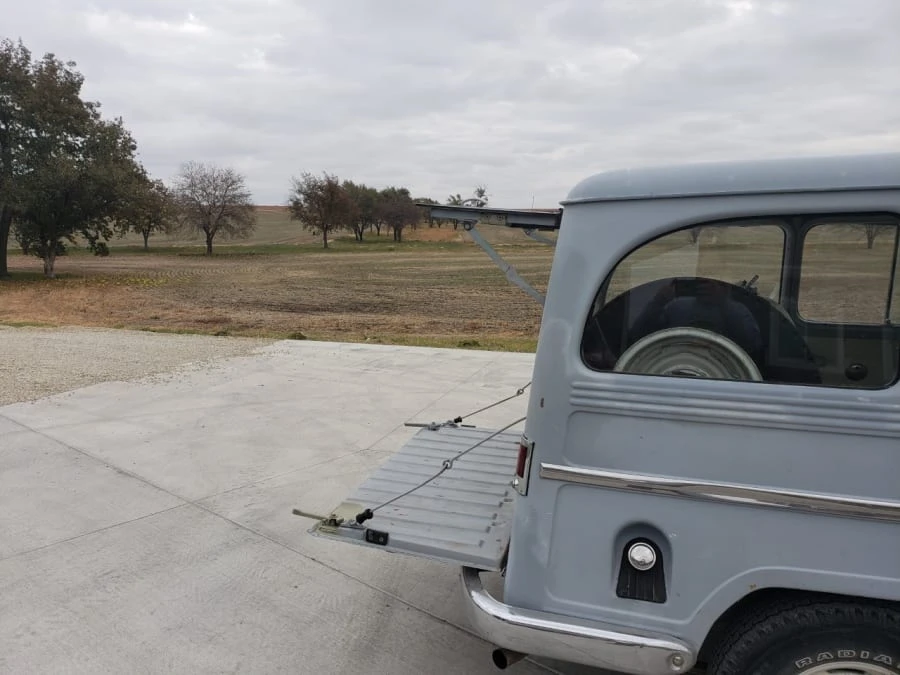 1962 Willys Jeep Wagon - Image 7 of 10