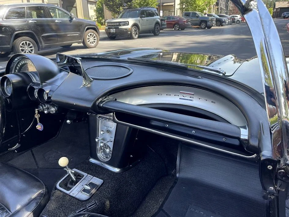 1962 Chevrolet Corvette C1 - Image 9 of 24