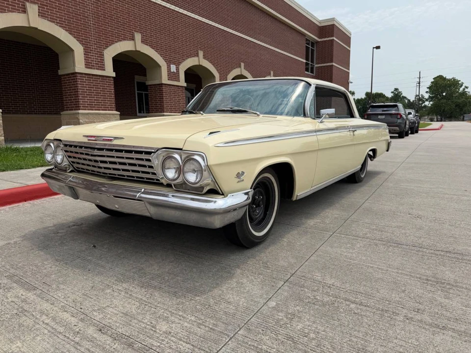 1962 Chevrolet Impala SS 3rd Gen - Image 4 of 16