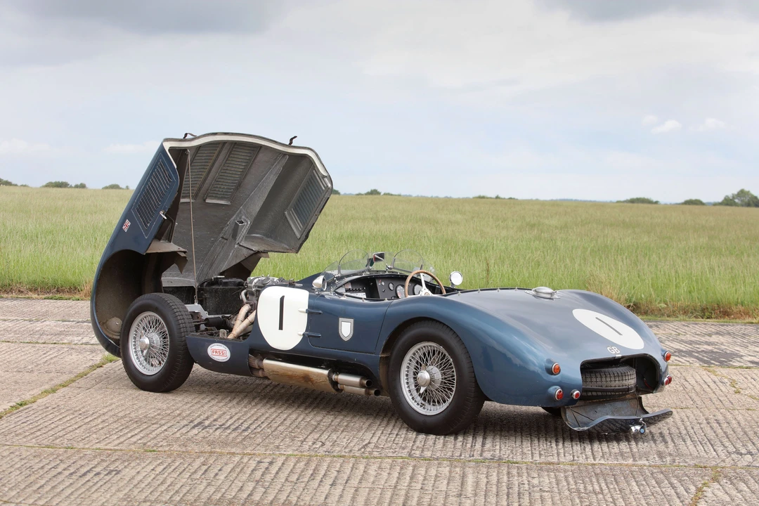 Jaguar Replica - Image 20 of 31