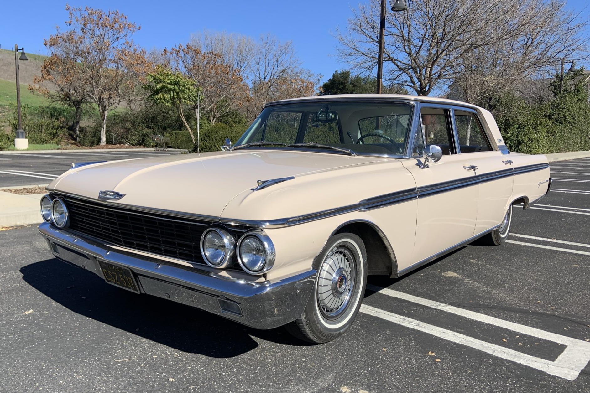 1962 Ford Galaxie 500 Town Sedan