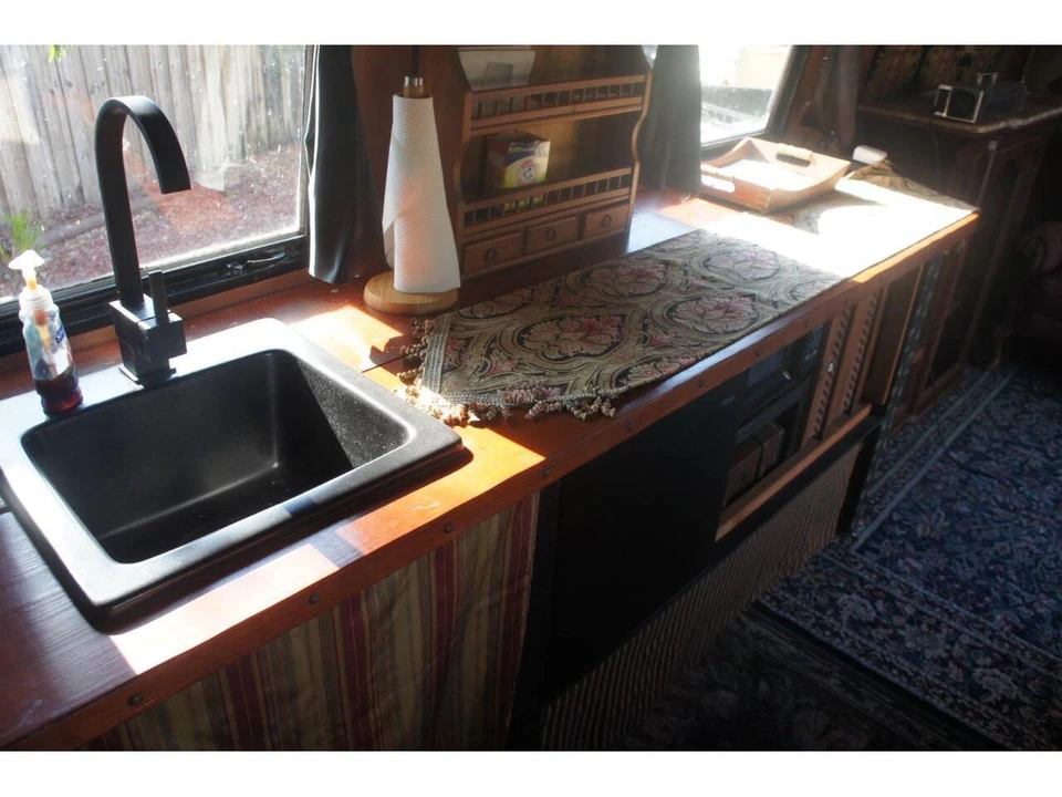 1963 Airstream - Image 11 of 26
