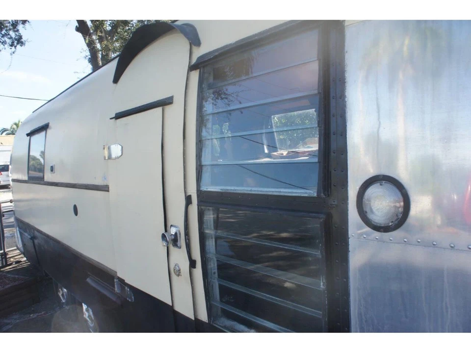 1963 Airstream - Image 19 of 26