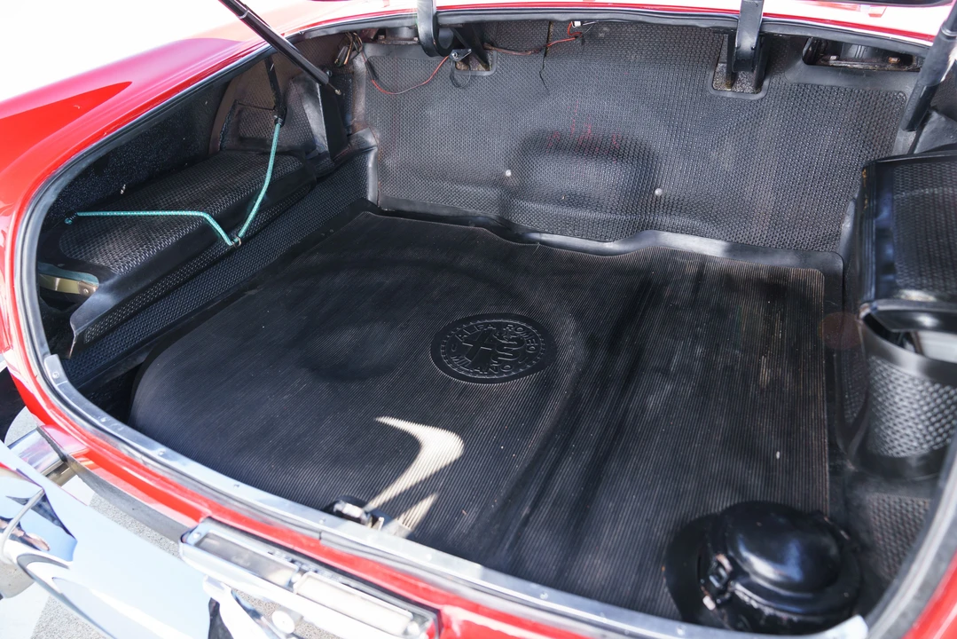 1963 Alfa Romeo 2600 - Image 9 of 31