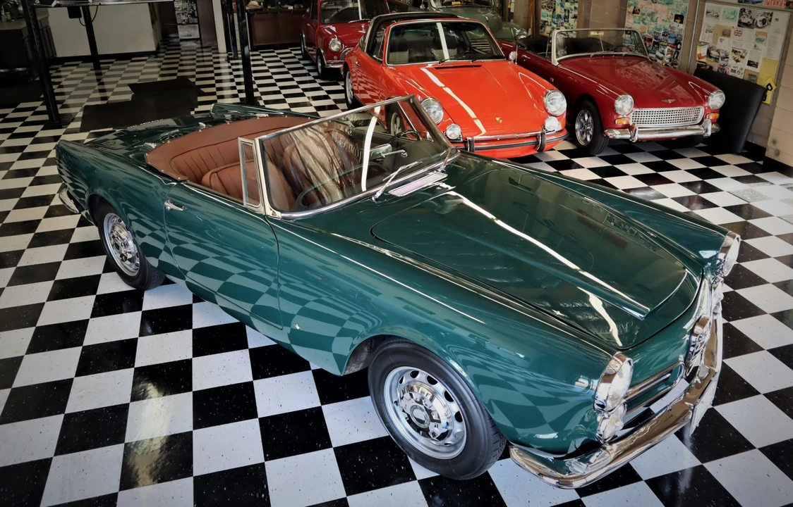 1963 Alfa Romeo 2600 - Image 17 of 31