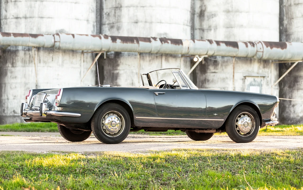 1963 Alfa Romeo 2600 - Image 3 of 23