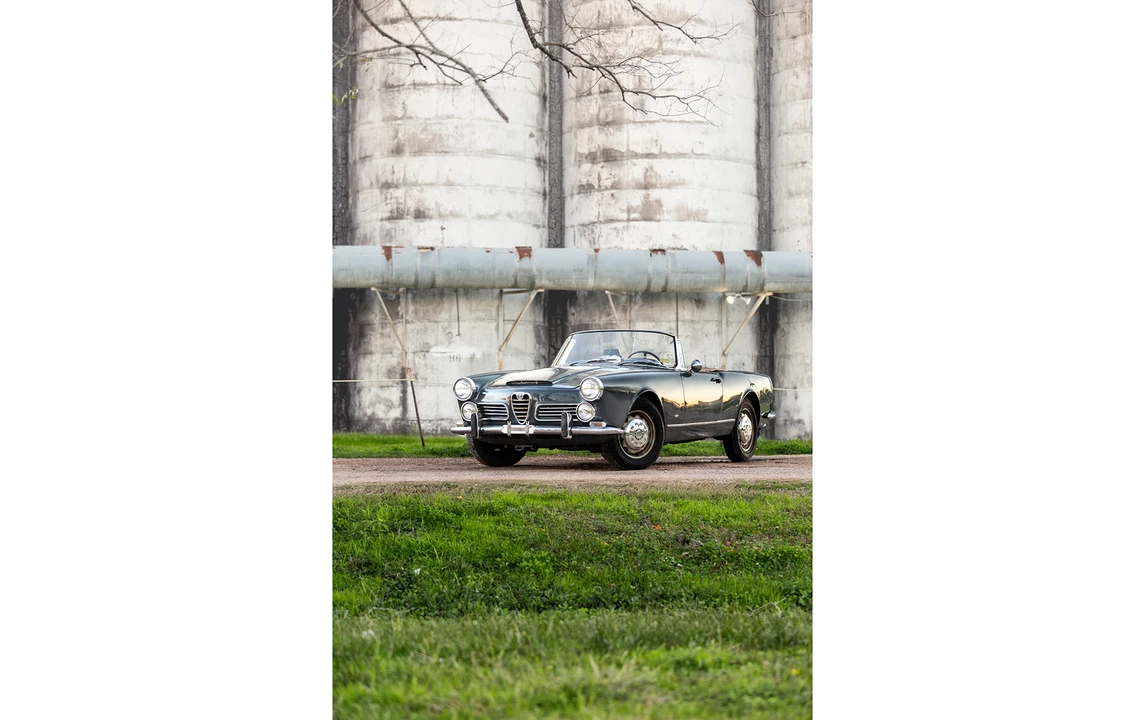 1963 Alfa Romeo 2600 - Image 9 of 23