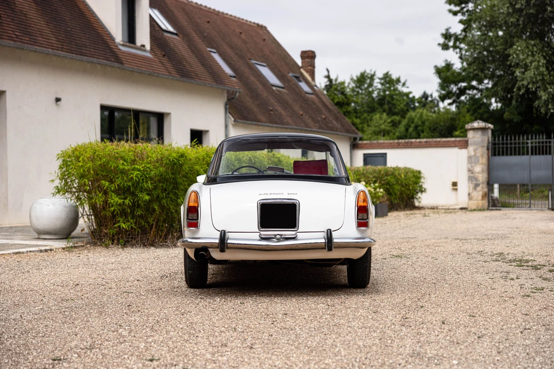 1963 Alfa Romeo 2600 - Image 14 of 31