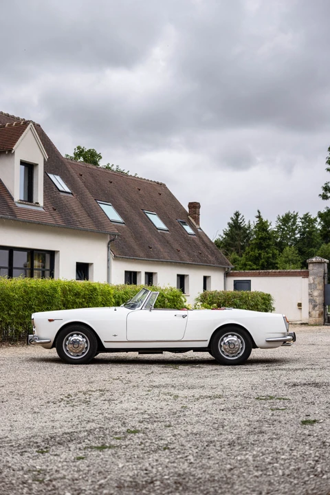 1963 Alfa Romeo 2600 - Image 2 of 31