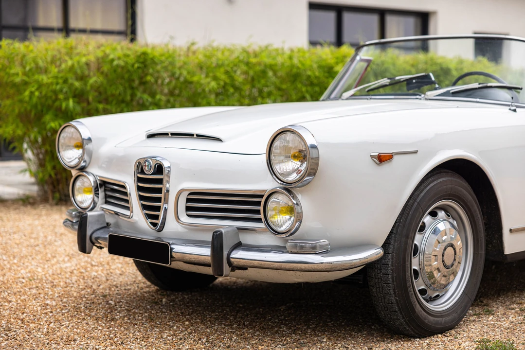 1963 Alfa Romeo 2600 - Image 31 of 31