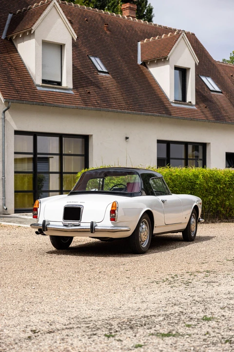 1963 Alfa Romeo 2600 - Image 13 of 31