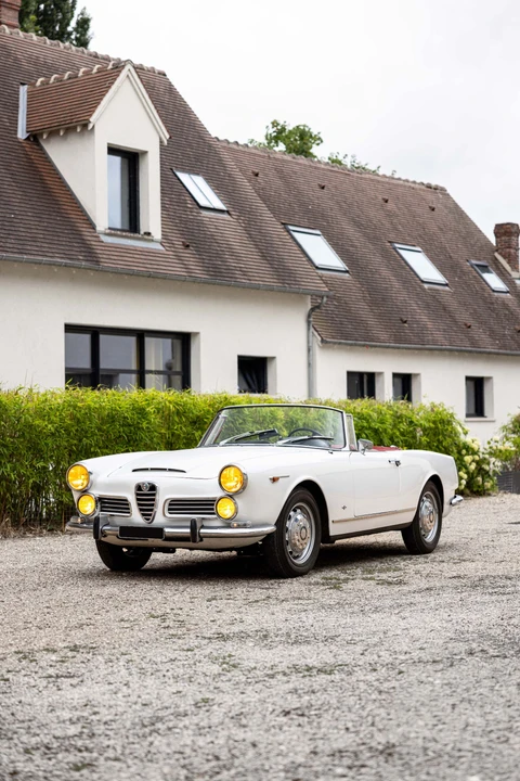 1963 Alfa Romeo 2600 - Image 5 of 31