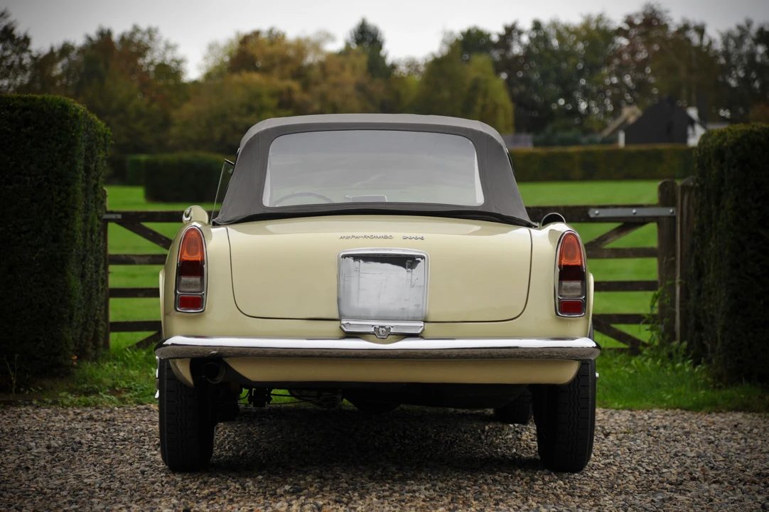 1963 Alfa Romeo 2600 - Image 6 of 24