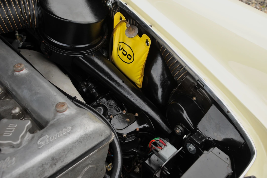 1963 Alfa Romeo 2600 - Image 16 of 24