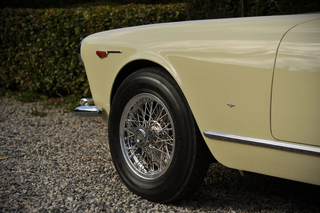 1963 Alfa Romeo 2600 - Image 22 of 24