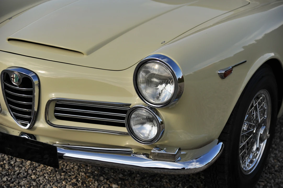 1963 Alfa Romeo 2600 - Image 19 of 24