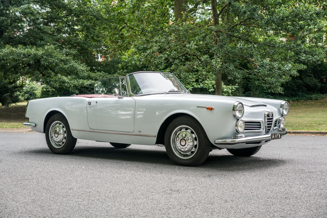 1963 Alfa Romeo 2600 - Image 16 of 20