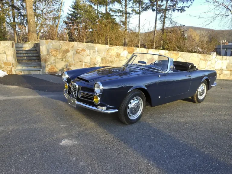 1963 Alfa Romeo 2600 - Image 2 of 7