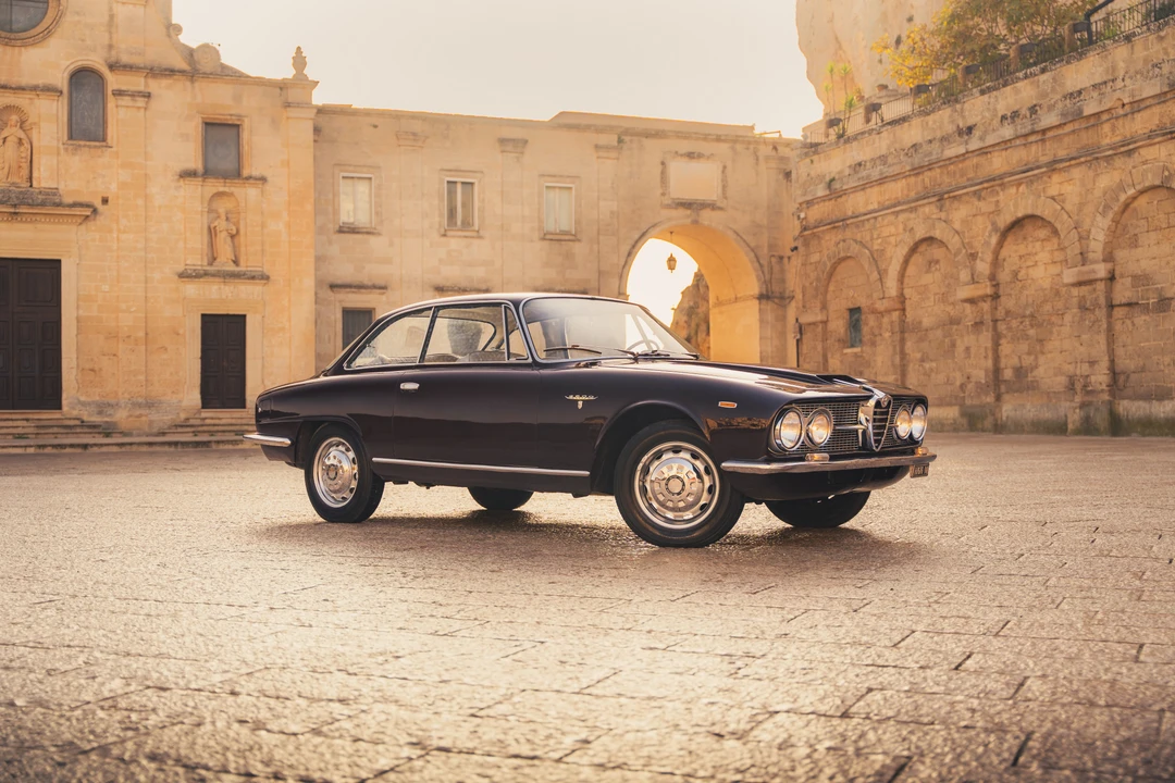 1963 Alfa Romeo 2600 - Image 7 of 31
