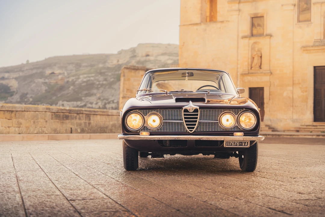 1963 Alfa Romeo 2600 - Image 2 of 31