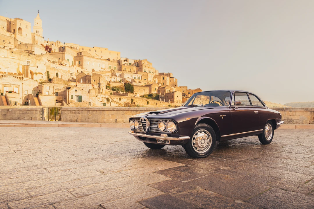 1963 Alfa Romeo 2600 - Image 13 of 31