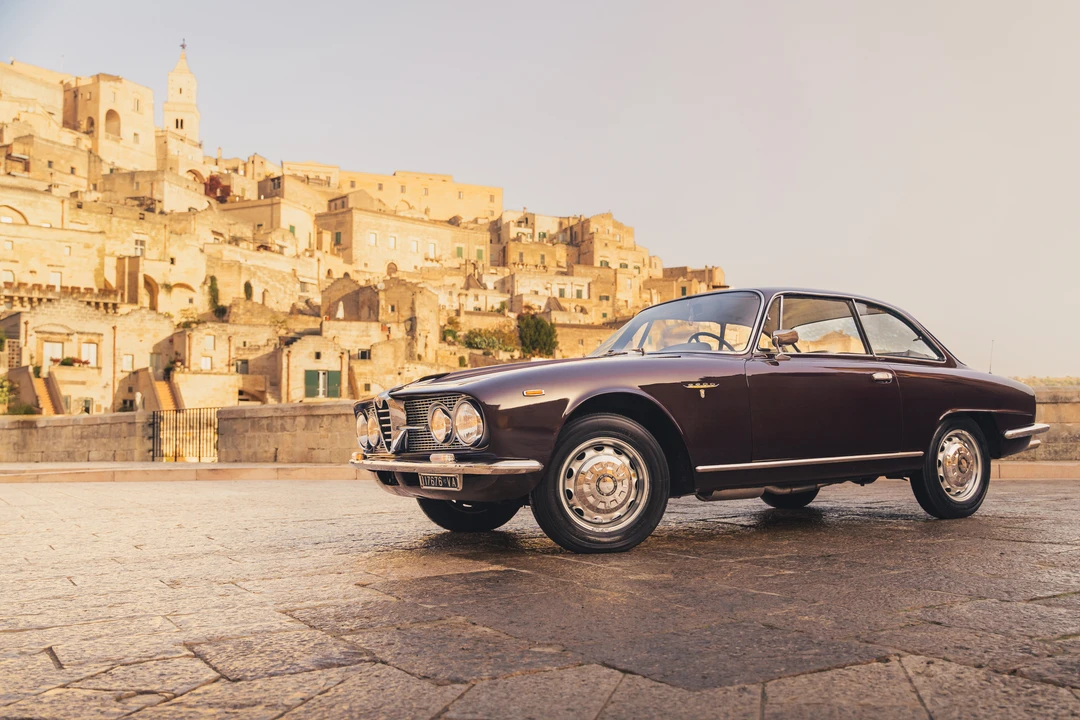 1963 Alfa Romeo 2600 - Image 14 of 31