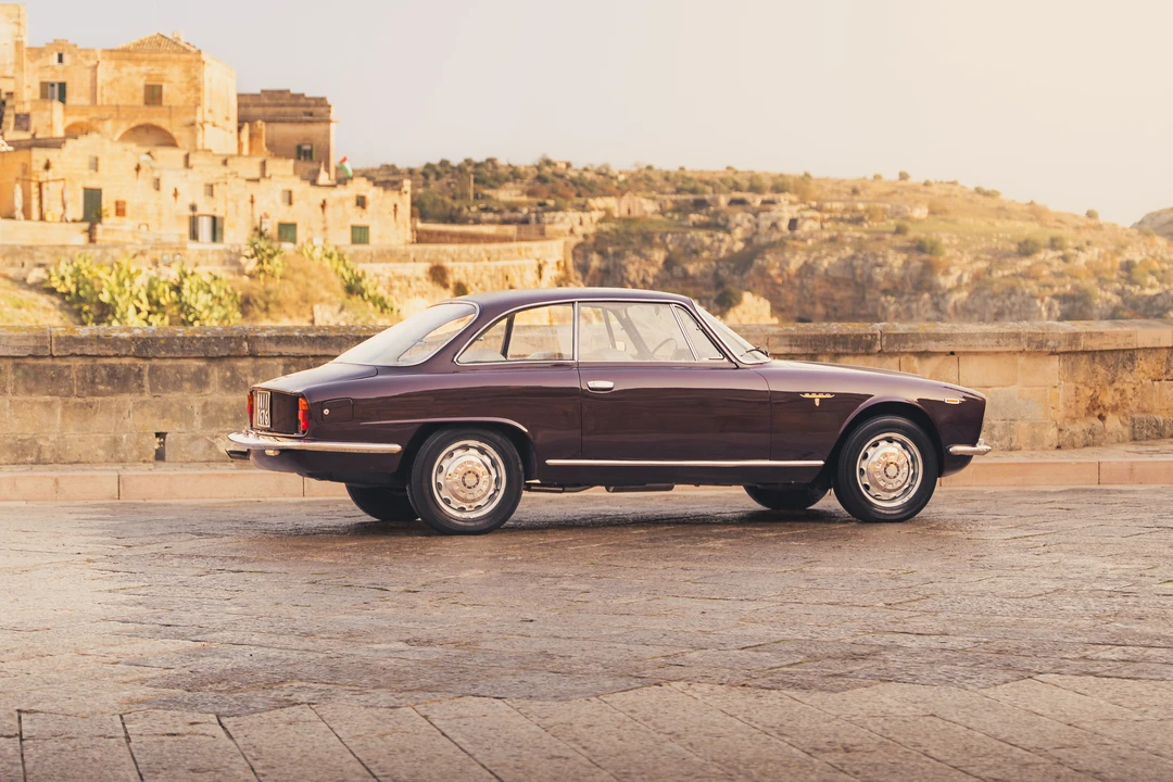 1963 Alfa Romeo 2600 - Image 20 of 31