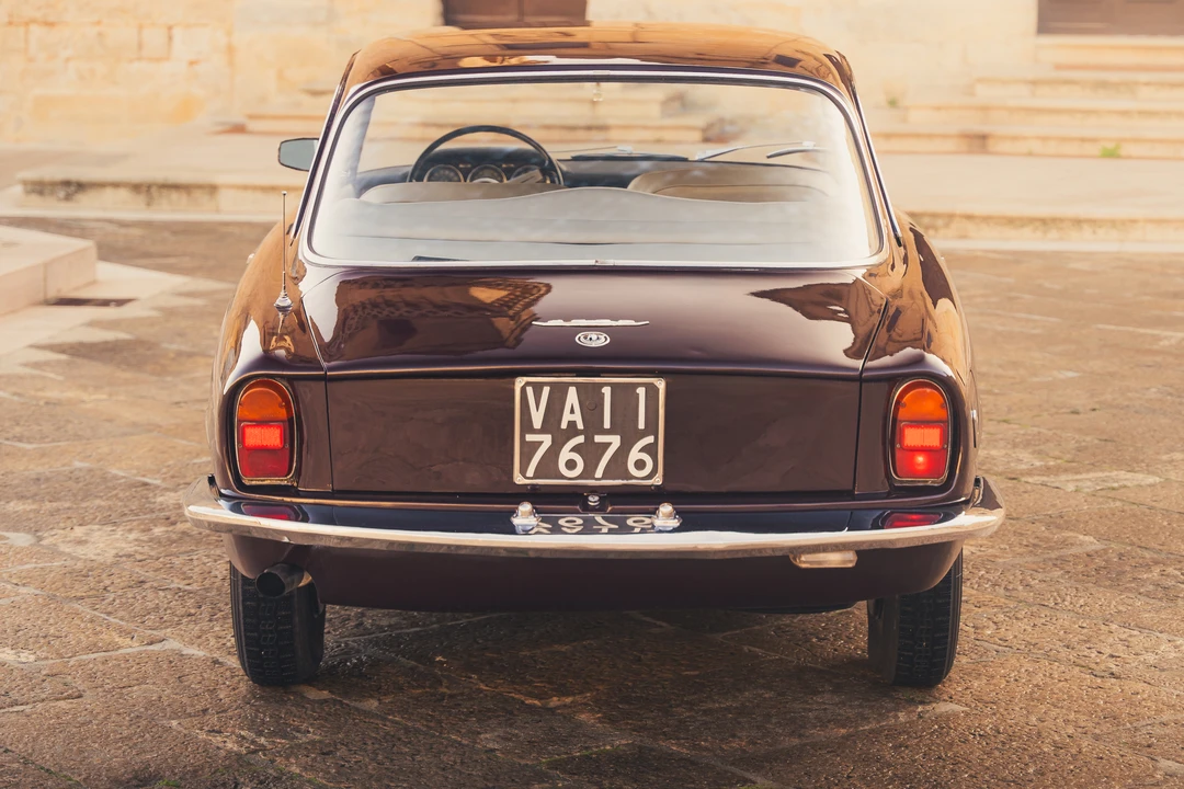 1963 Alfa Romeo 2600 - Image 23 of 31