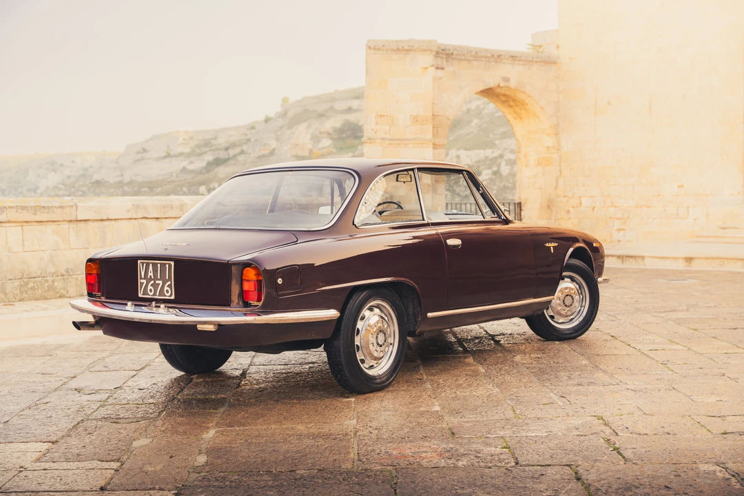 1963 Alfa Romeo 2600 - Image 28 of 31