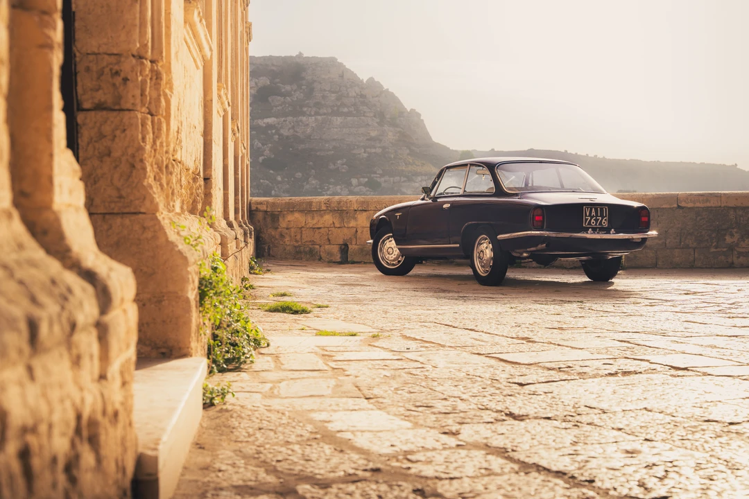 1963 Alfa Romeo 2600 - Image 29 of 31