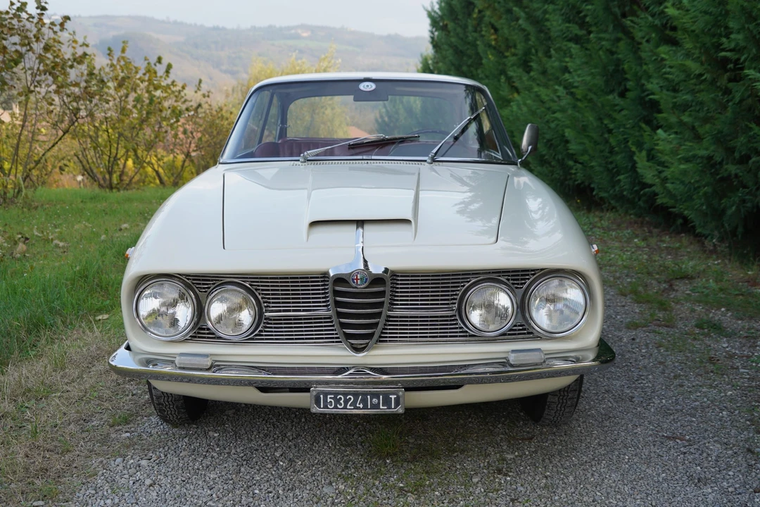 1963 Alfa Romeo 2600 - Image 19 of 31