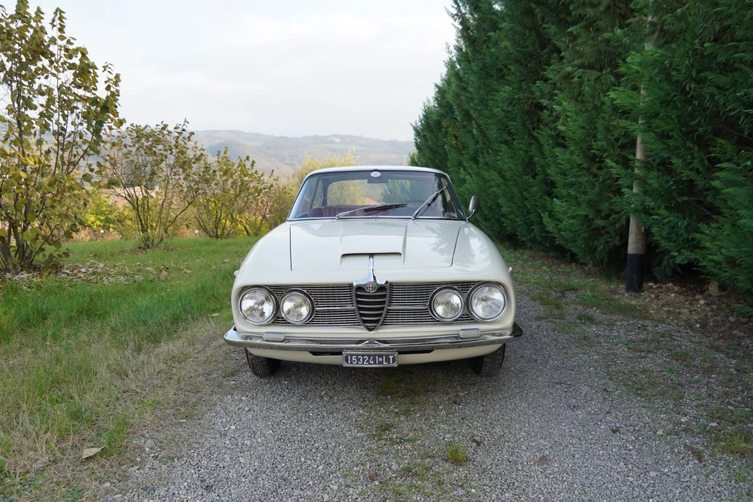 1963 Alfa Romeo 2600 - Image 21 of 31