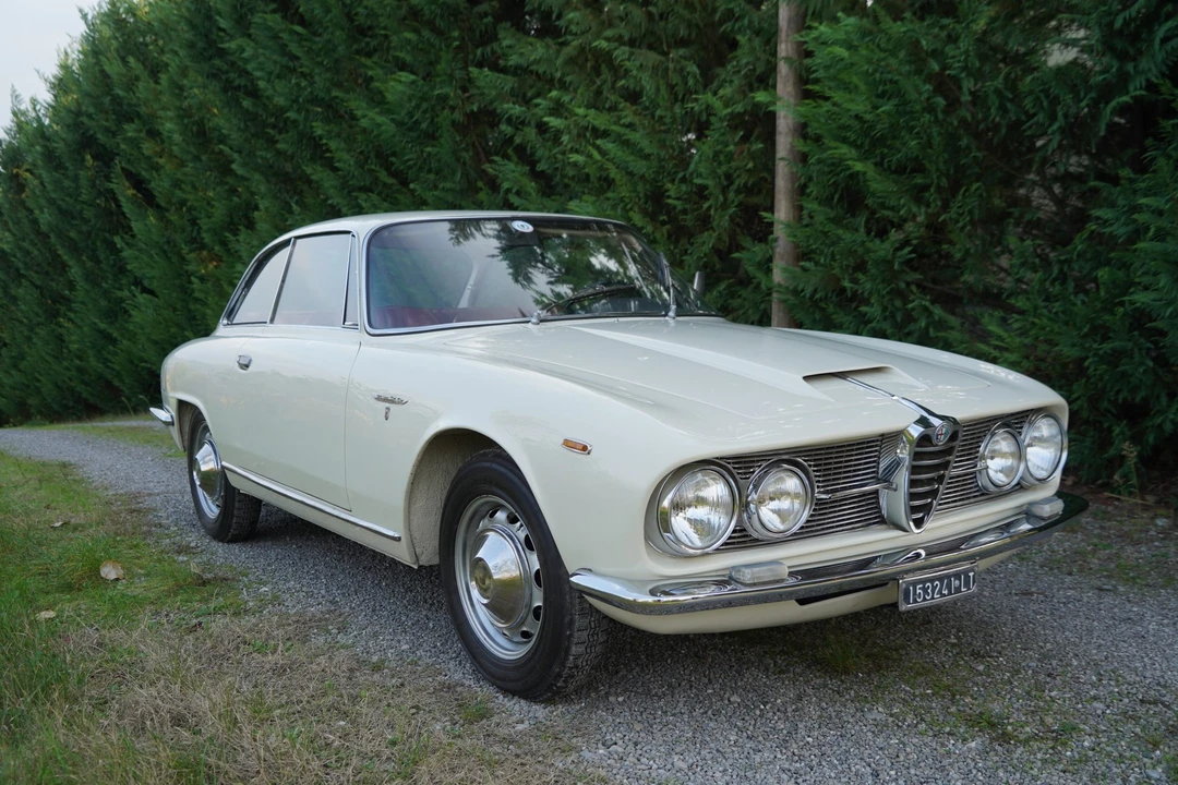 1963 Alfa Romeo 2600 - Image 16 of 31