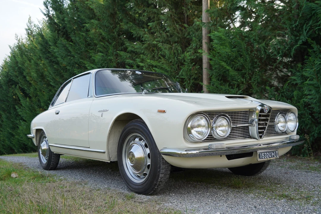 1963 Alfa Romeo 2600 - Image 15 of 31