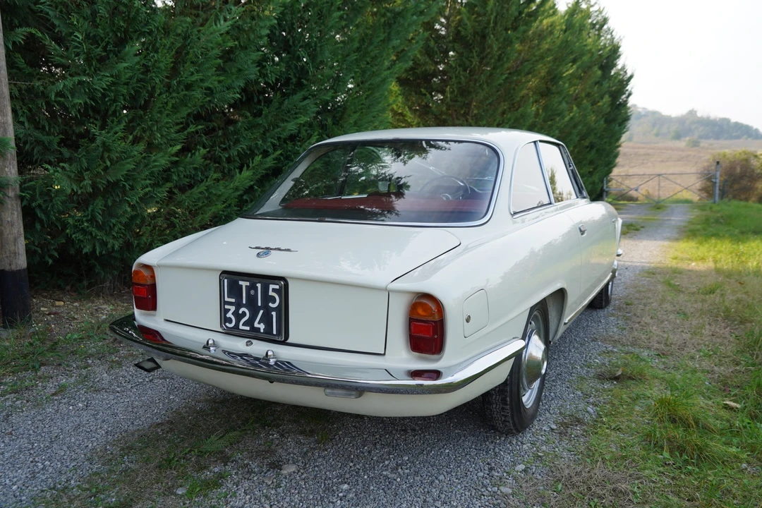 1963 Alfa Romeo 2600 - Image 11 of 31