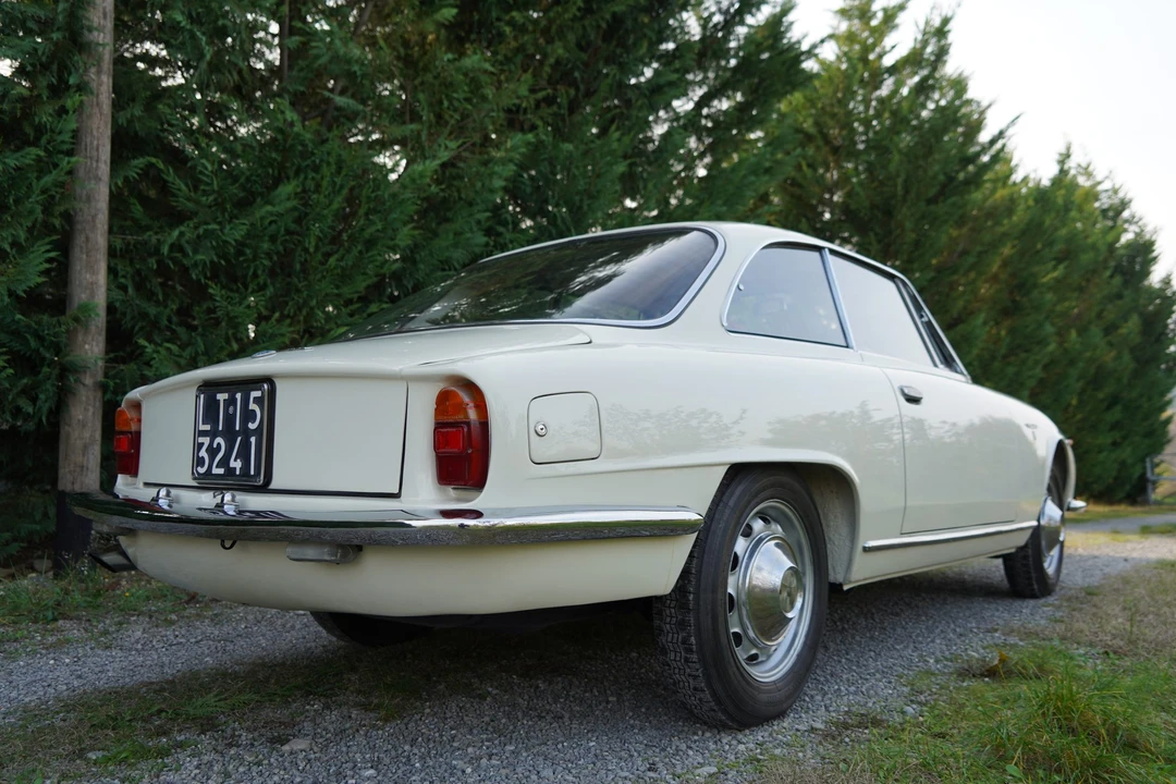 1963 Alfa Romeo 2600 - Image 12 of 31