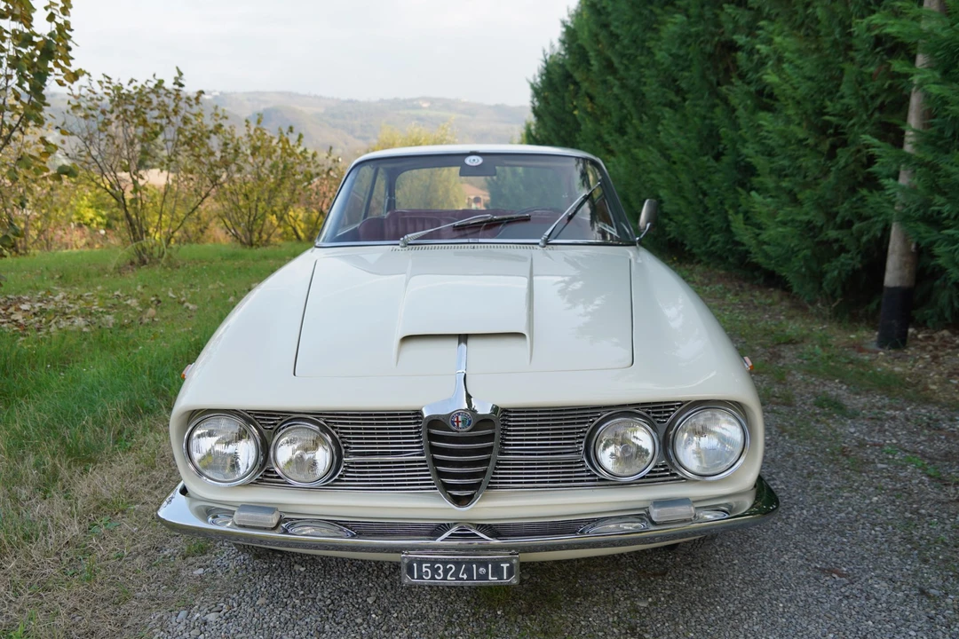 1963 Alfa Romeo 2600 - Image 18 of 31