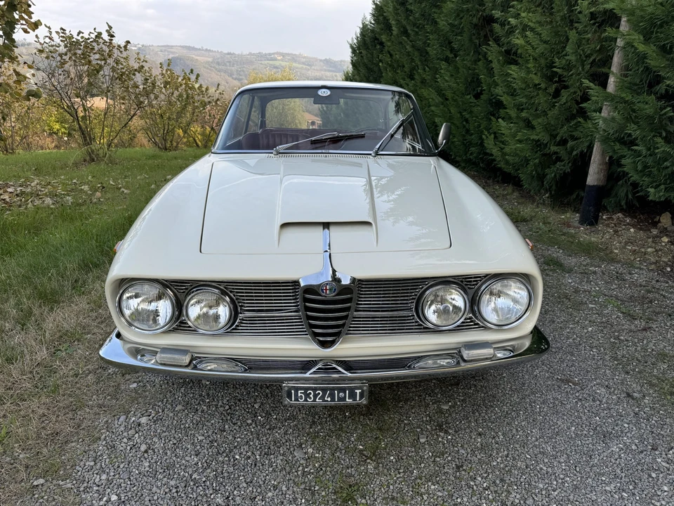 1963 Alfa Romeo 2600 - Image 17 of 31