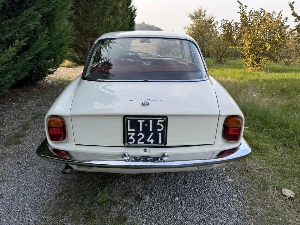 1963 Alfa Romeo 2600 - Image 9 of 31