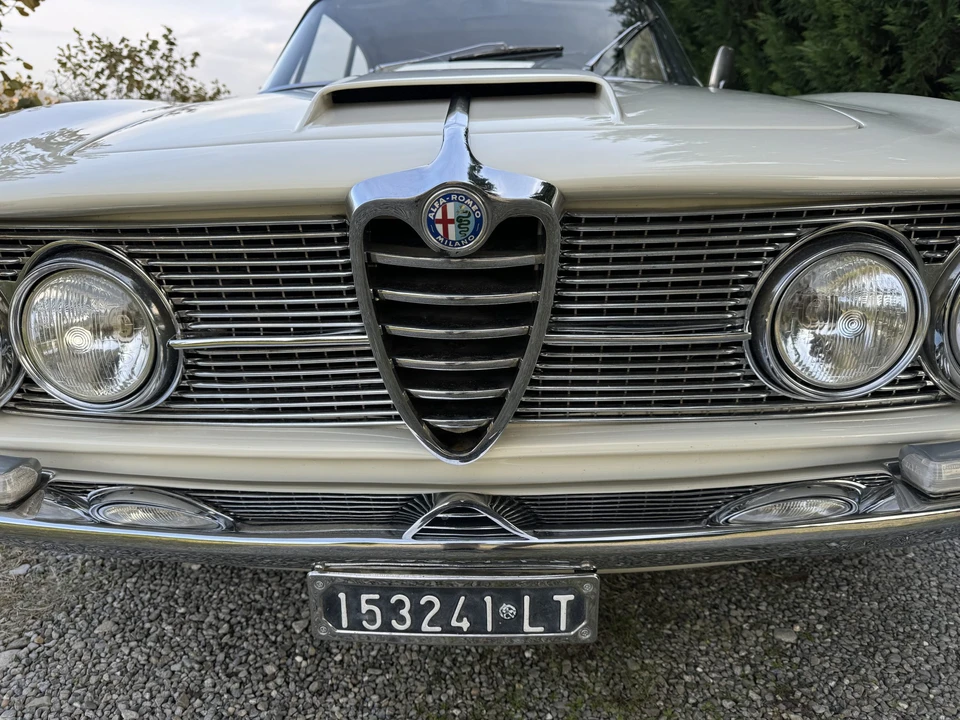 1963 Alfa Romeo 2600 - Image 23 of 31