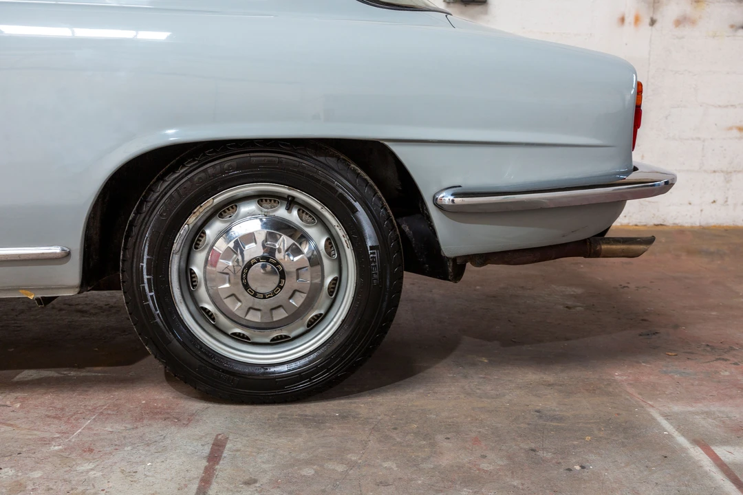 1963 Alfa Romeo 2600 - Image 24 of 31