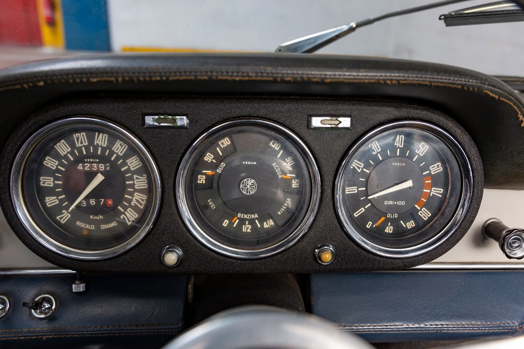 1963 Alfa Romeo 2600 - Image 11 of 31