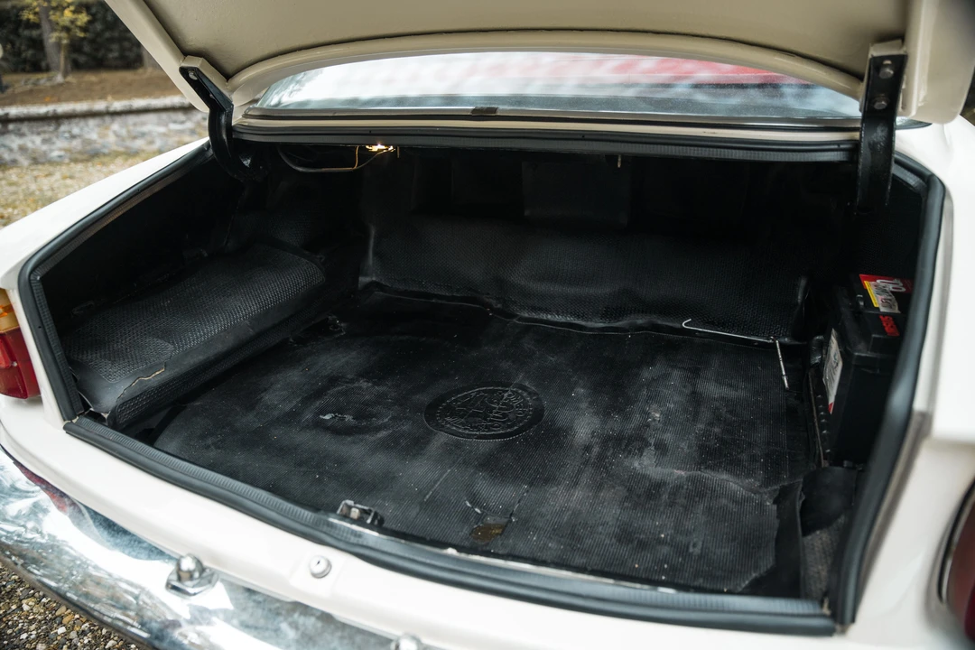 1963 Alfa Romeo 2600 - Image 18 of 31