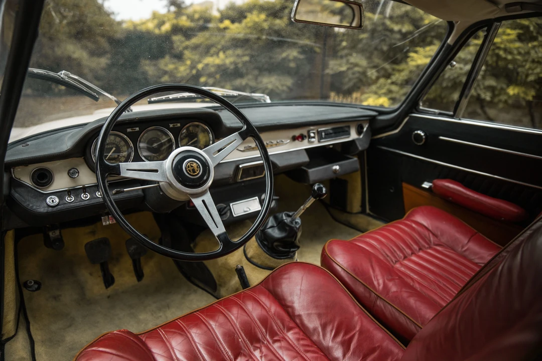 1963 Alfa Romeo 2600 - Image 28 of 31