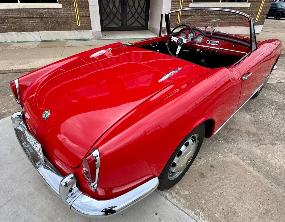 1963 Alfa Romeo 105/115 Series Spider - Image 21 of 31