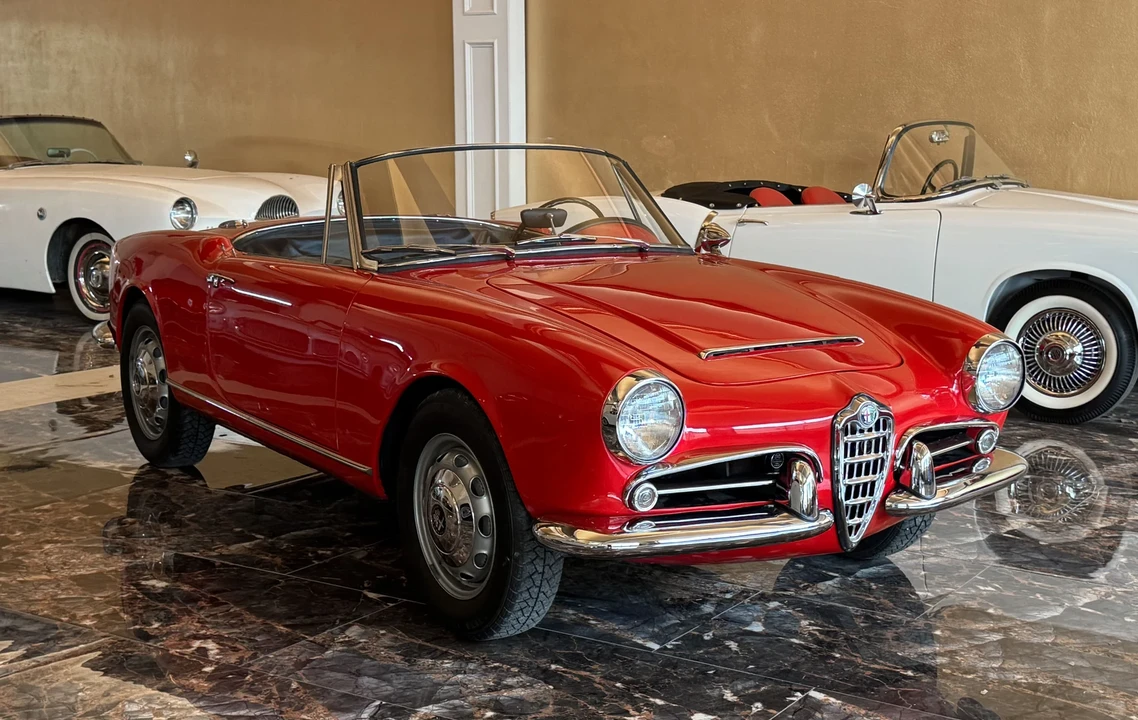 1963 Alfa Romeo 105/115 Series Spider - Image 31 of 31