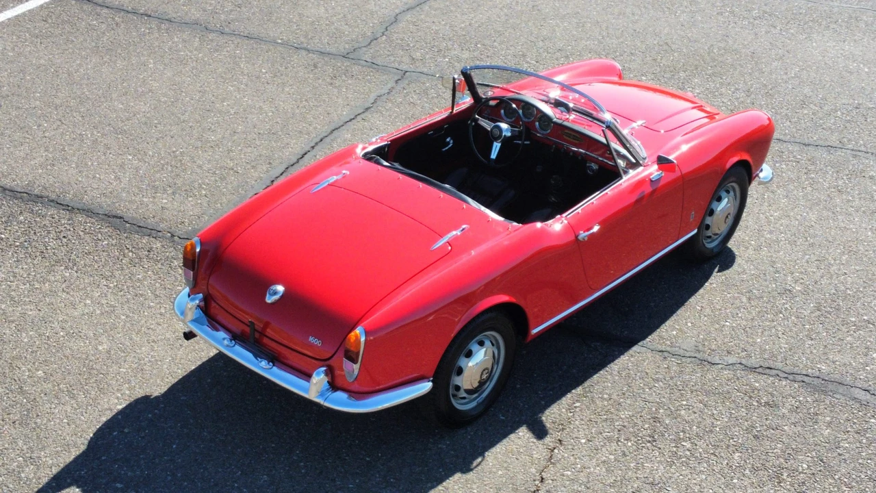 1963 Alfa Romeo Giulietta - Image 27 of 31
